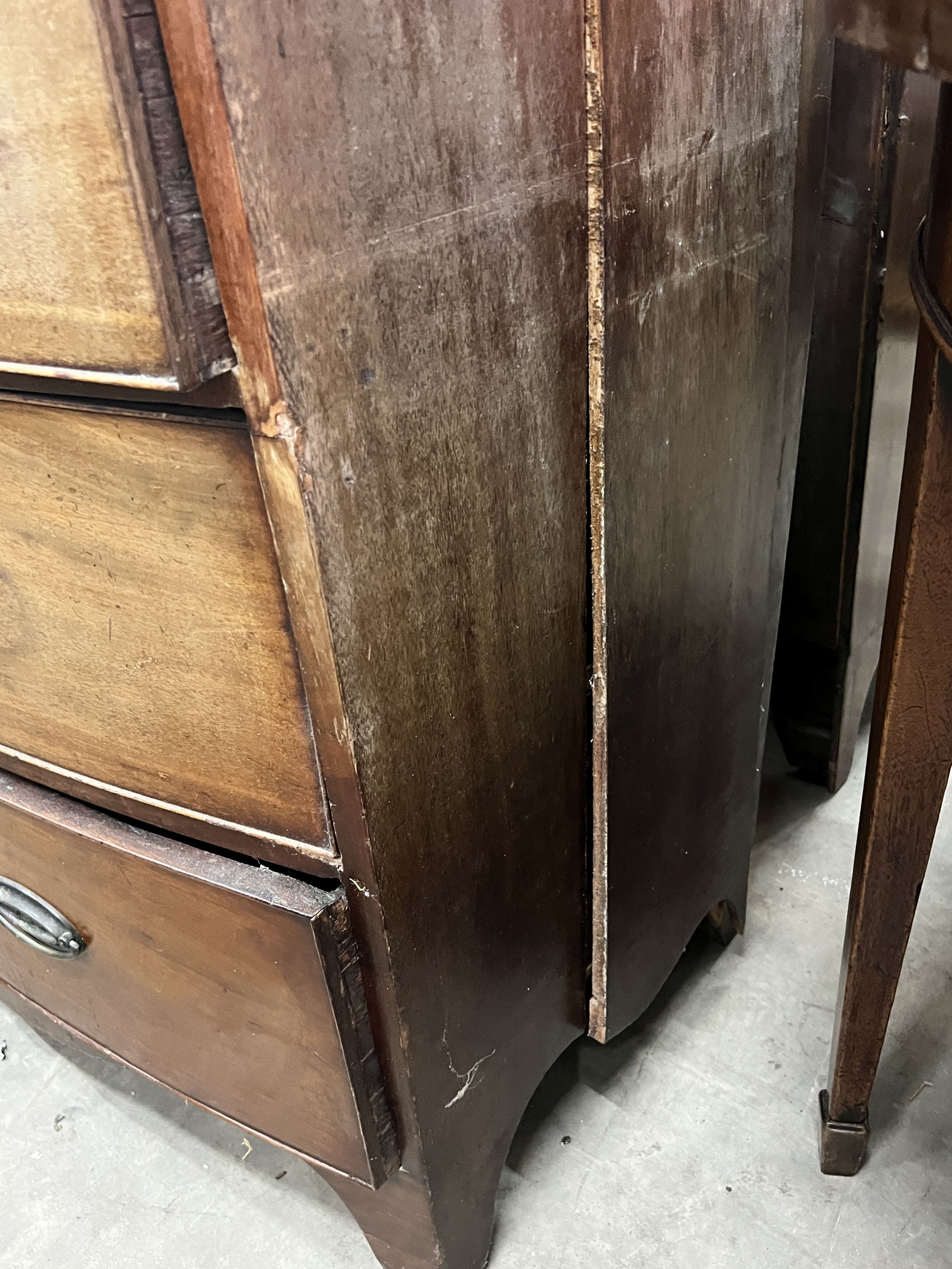 A Regency mahogany bow front chest, width 102cm, depth 52cm, height 107cm